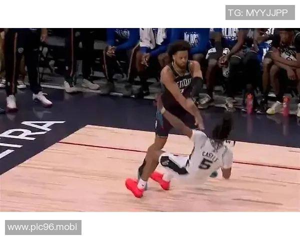 碰上苦主!康宁汉姆两战马刺52中15,命中率仅29% 碰上苦主!康宁汉姆两战马刺52中15,命中率仅29%